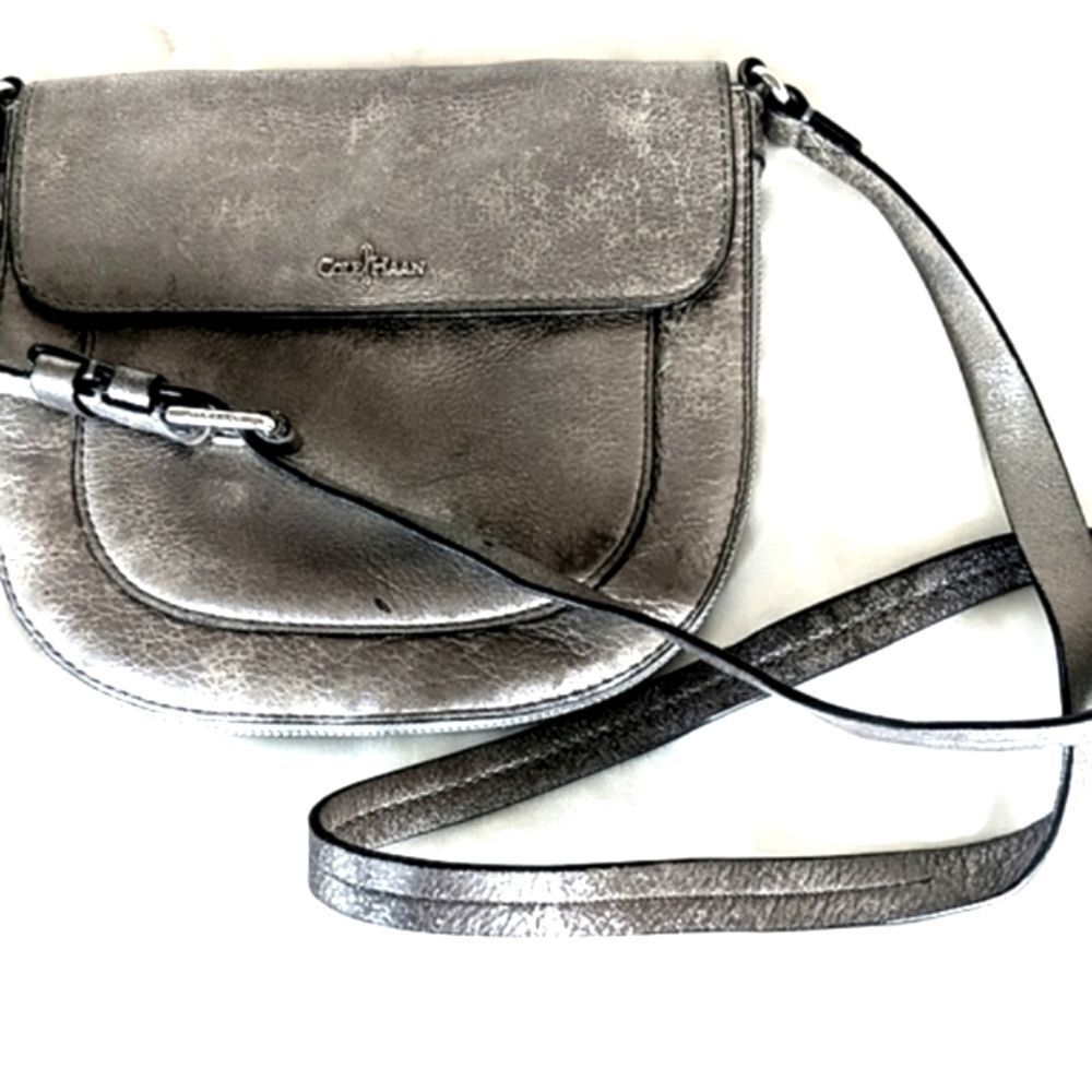Cole Haan Distressed Silver/Gray Crossbody/Shoulder Handbag🩶